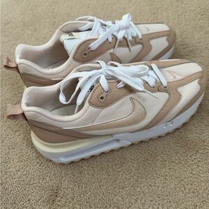 NEW Nike Women's Cream and Tan Sneakers